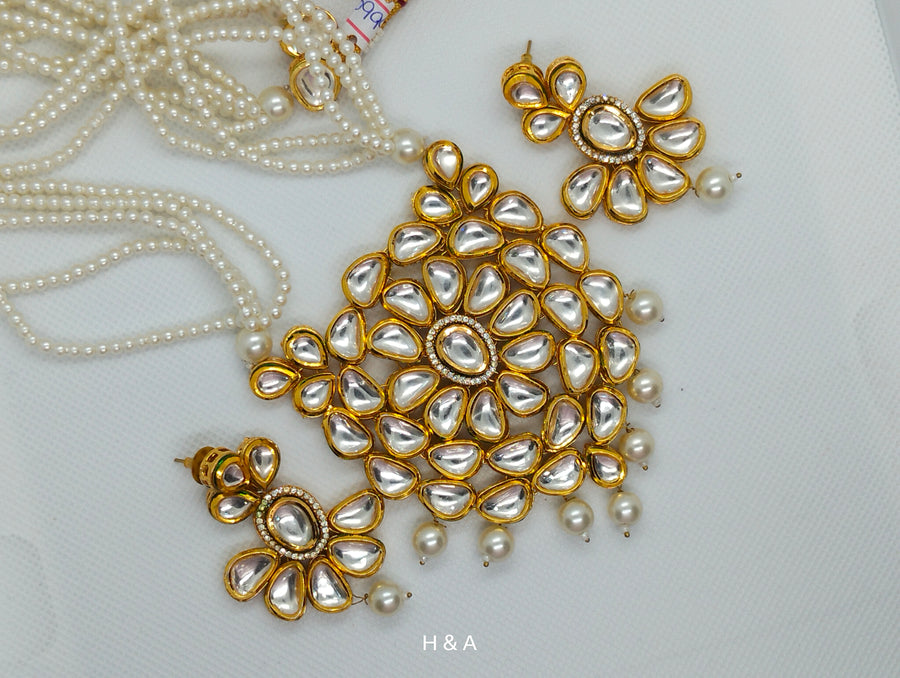 Kundan Pearl Mala necklace